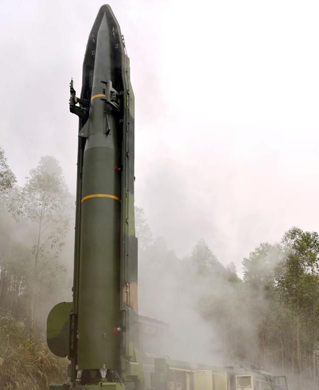 东风-41弹道导弹|一枚洲际导弹升空，从美国本土直扑东方！美媒：中国导弹发射在先