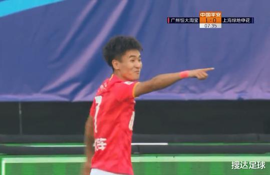 广州恒大|25岁恒大个性球星爆发！4秒狂飙40米+双响，3分钟后提前打开下班