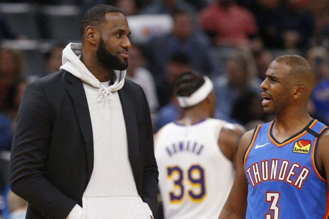 湖人队|疯狂一夜！湖人双喜临门，两笔签约正式达成，快船开启抢人大战