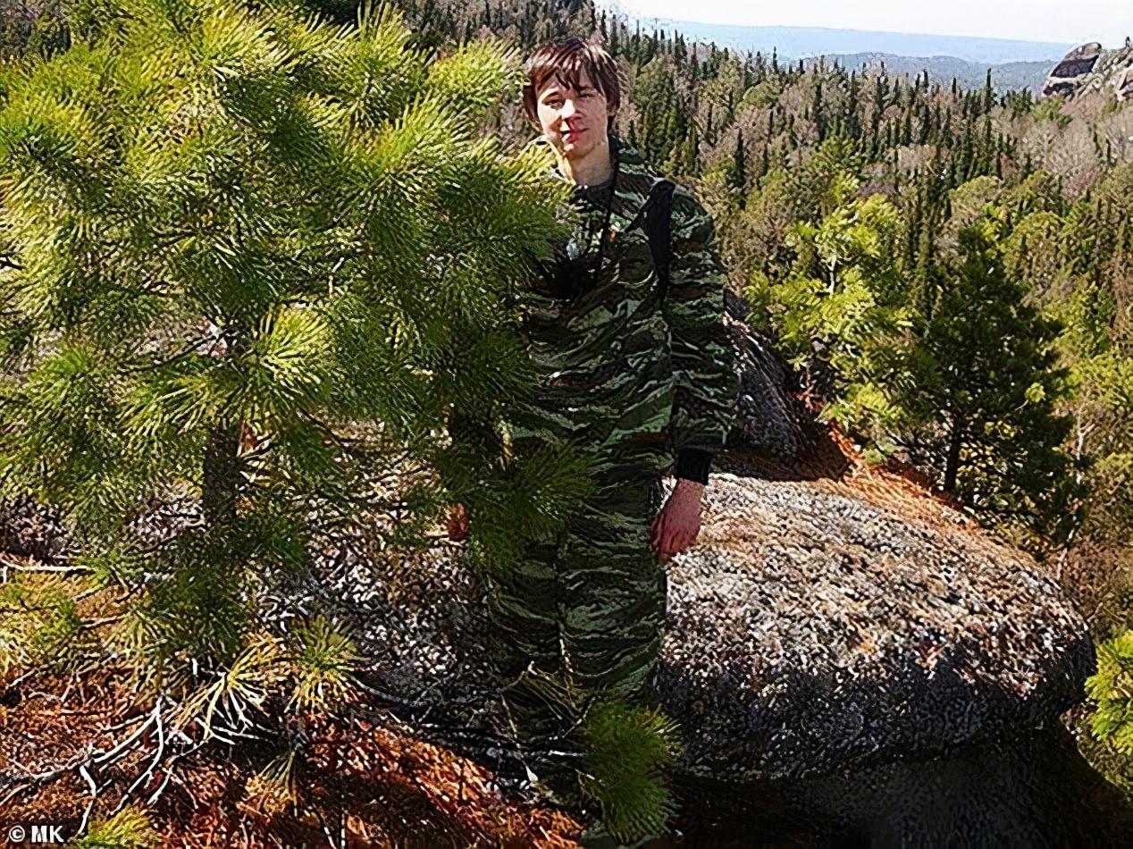 英国英鸟|离奇！俄马戏团训练员疑故意进熊笼将门反锁，头皮被棕熊扯掉惨死