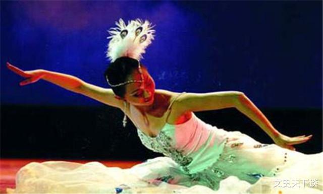 文史天下谈|2005年《千手观音》聋哑领舞邰丽华，被富商苦追8年，后来怎样了