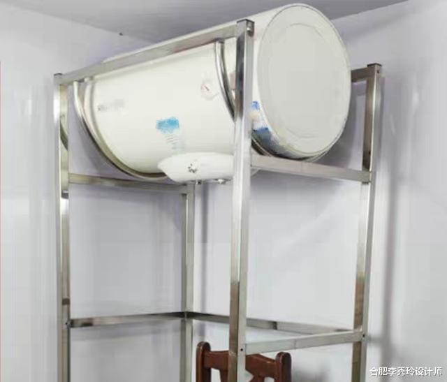|几十斤的电热水器你还挂墙？我直接放落地架上，这灵感真挺好
