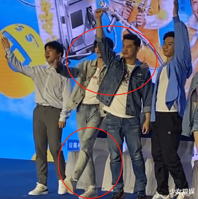 [郭麒麟]跑男家族起身合影，郭麒麟个子却不显高，蔡徐坤下意识做法很圈粉