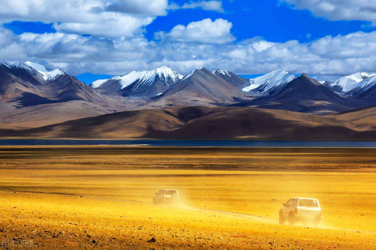 三亚|新疆到西藏，网传500公里无加油站，真会油箱加满走不出无人区？