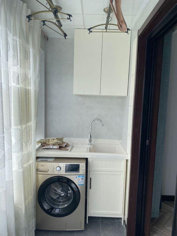 装修了8个月终于毕业了，硬装11万搞定，质量还行，就是太拖拉了