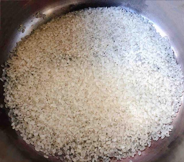 『』虾仁别再炒着吃，满满一锅美味营养，孩子春天长个子就靠它