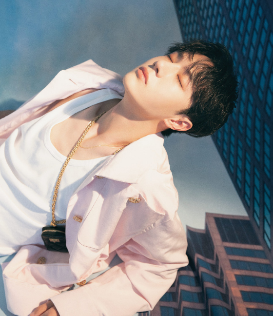 粉底|王一博终于对“粉底耐克”下手了,还以为很娘,结果飒到飞起!