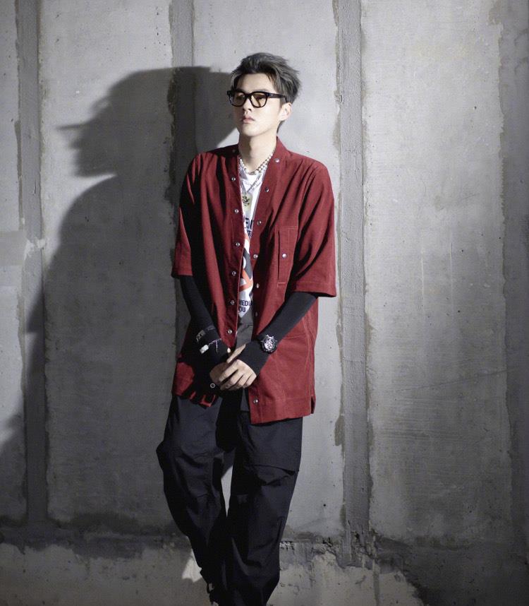 吴亦凡|说唱选手歌词放狠话，吴亦凡霸气回应：我不在这节目都不会出现