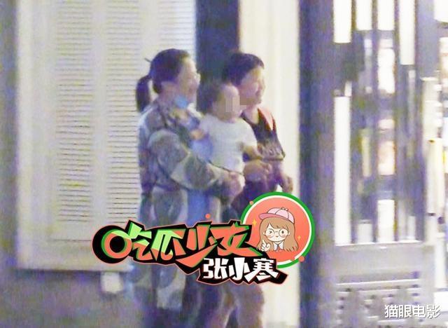 「赵丽颖」赵丽颖1岁儿子正面照首曝光，获2保姆陪同照顾，未见老公冯绍峰