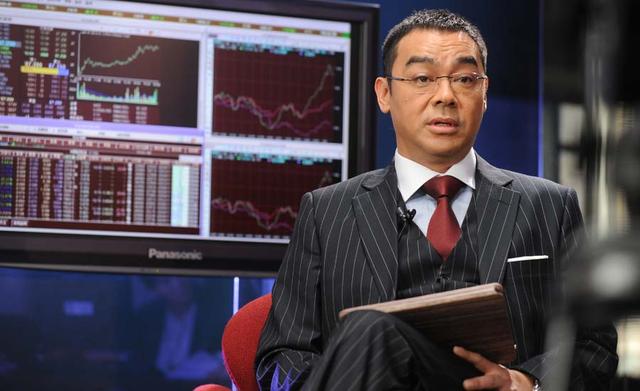 洪金宝|民间处处有明星：“洪金宝”卖菠萝、“刘青云”街头炒栗子