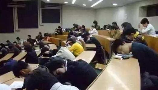大学|为何说普通家庭学生读三本，是“灾难性”选择？专家：原因有3点