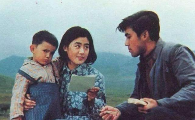 「朱时茂」与朱时茂一起演《牧马人》而出名,为何“消失”了37年?