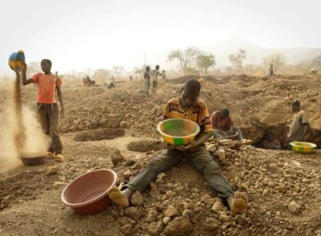 非洲@中国养了一群白眼狼！疫情期间，非洲兄弟国纷纷与中国反目成仇！