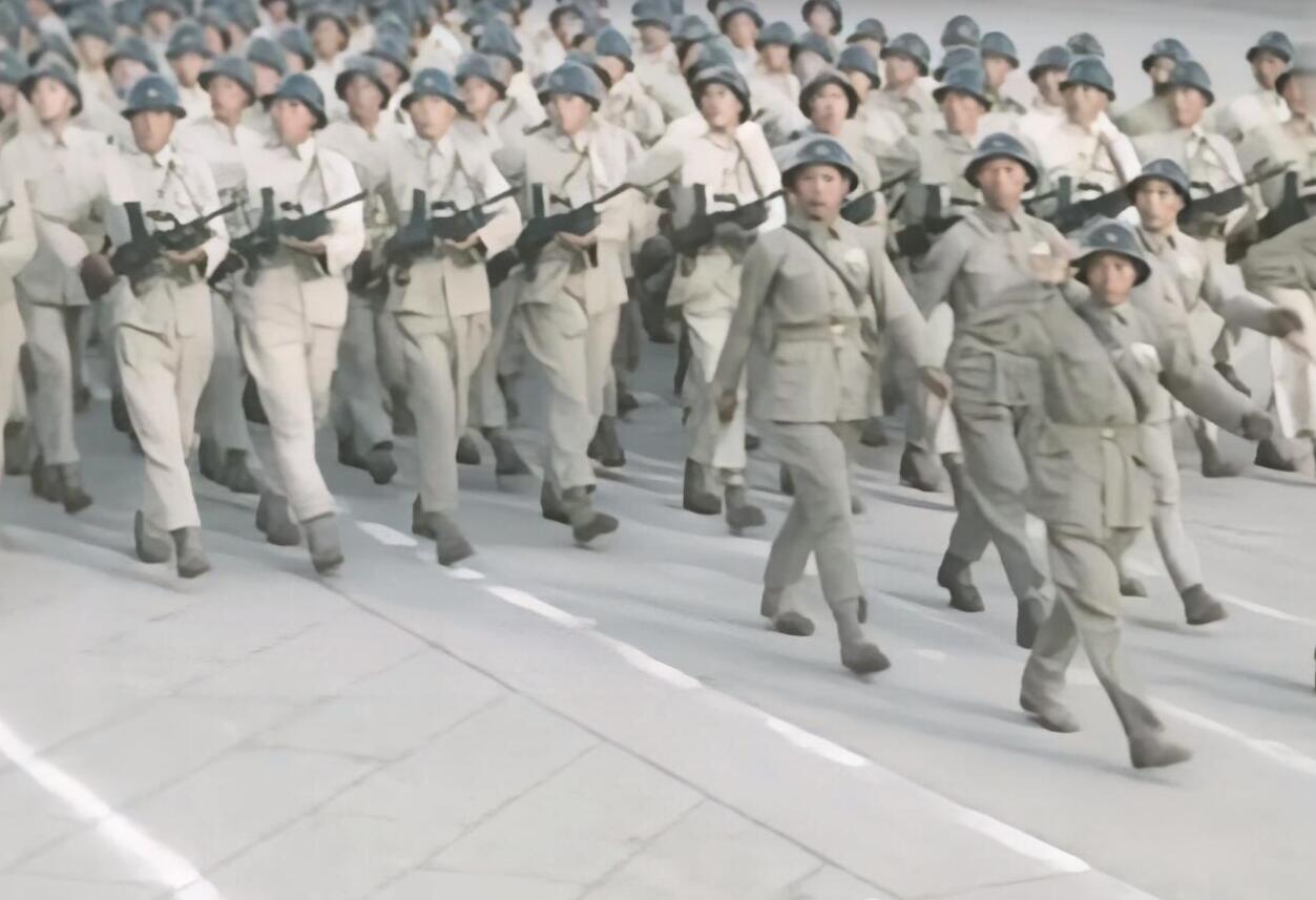 电影|电影《金刚川》中，志愿军戴钢盔符合真实历史吗？（上）