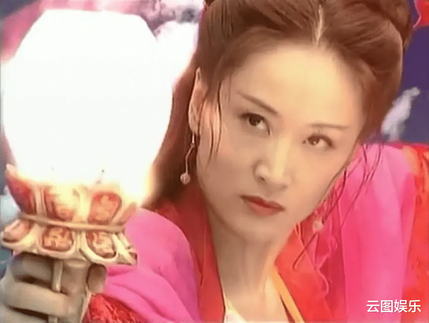 「马景涛」56岁“邀月宫主”大变脸!曾是马景涛最爱,今被嘲像瘪嘴老太太