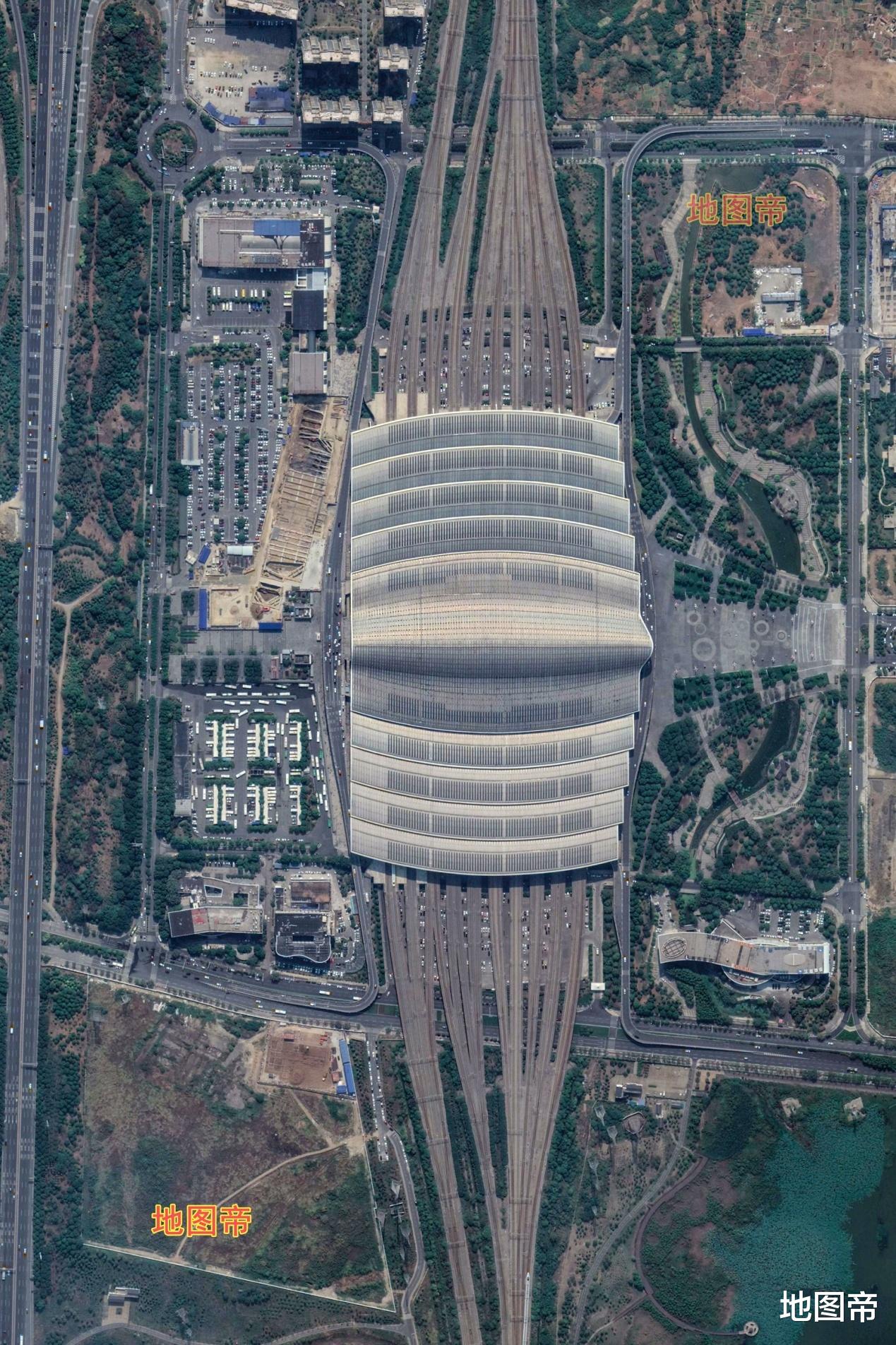 地图帝|京广高铁线上规模最大的高铁站是哪个?