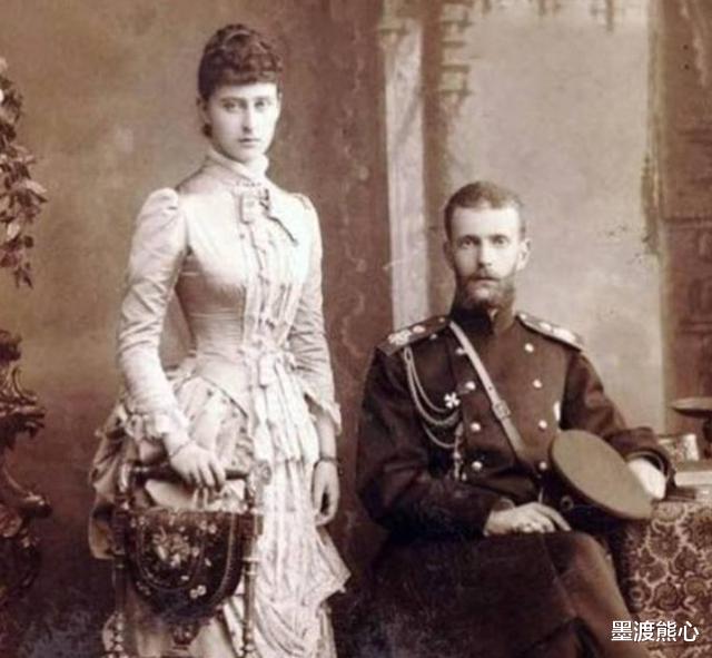 外婆是英國女王，妹妹是俄國皇後，卻在死前請求：把我葬在中國-圖4