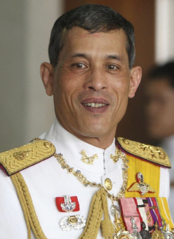 诗妮娜|她这是在演偶像剧吗？