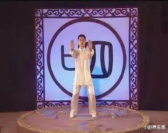 「肝脏」50岁后，身体这3处越“干净”，寿命越长，占一个也值得恭喜！