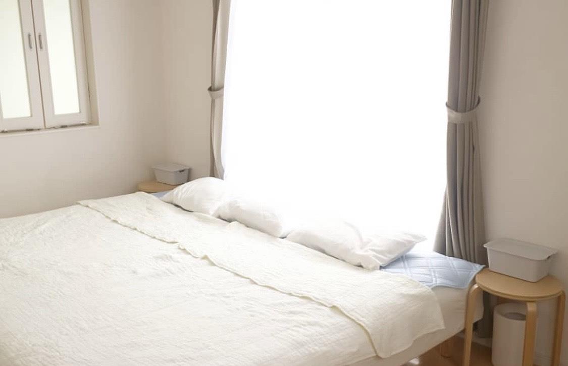 |走进这位日本太太的家，干净整洁、简单清爽，原木风的布置太治愈