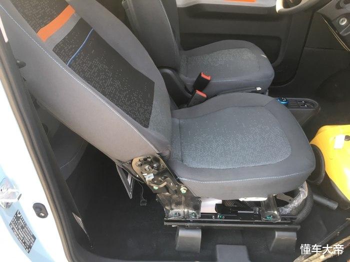 五菱宏光mini|五菱宏光mini EV改装“床车”，车内躺着睡觉不是梦