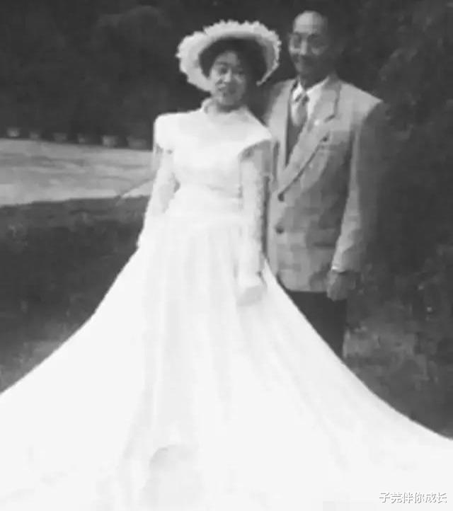 子芫伴你成长|相识1个月闪婚，深爱妻子57年，他才是真正的宠妻狂魔