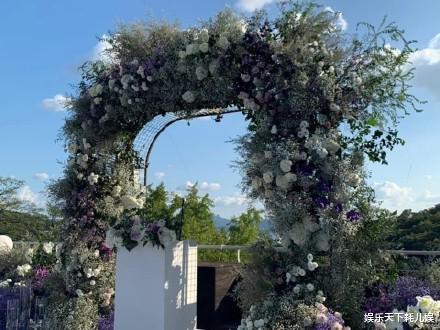 朴忠载|JunJin婚礼现场曝光，对着新娘跳《WA》超可爱，神话合体很感动