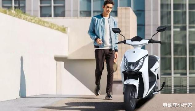 电动车|广西出现“超级电动车”,充电一次能骑10天,网友:我不信