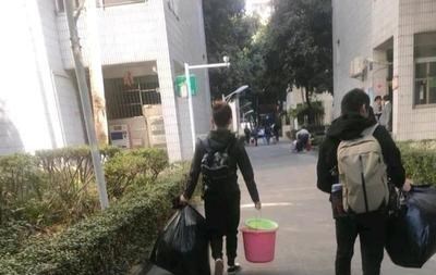 招聘|为什么中介的工作都是电子厂？工厂为何不自己招工？原因非常现实