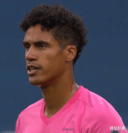 皇家马德里|皇马6400万巨星开场重大失误!齐达内黑脸,瓜迪奥拉疯狂拍掌庆祝