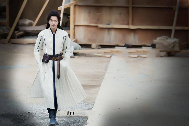 肖战|唐三果然命中带“火”，为省钱做特效亲自找演员，刚杀青肖战爆红