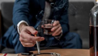 熬夜|男性“消耗”阳气的3种行为，尽量少做，做得越多，阳气越弱