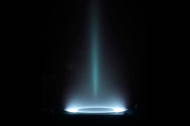 探测器|以人类目前最快的飞行器,飞往距离地球最近的恒星,需要多久?