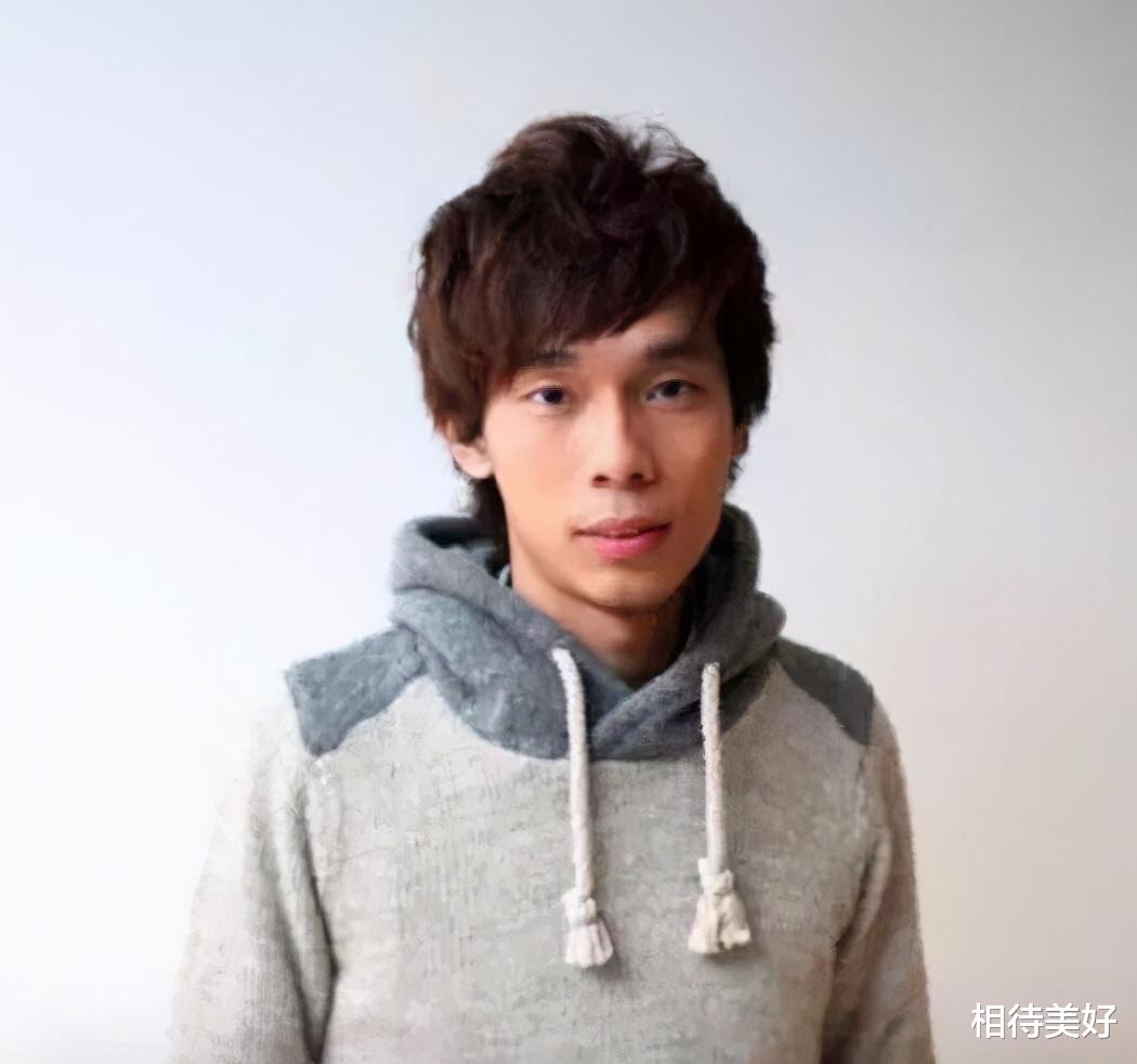 非诚勿扰|《非诚勿扰》邋遢小伙遭集体灭灯，遗憾退场3年后，30亿买下万科成最大股东