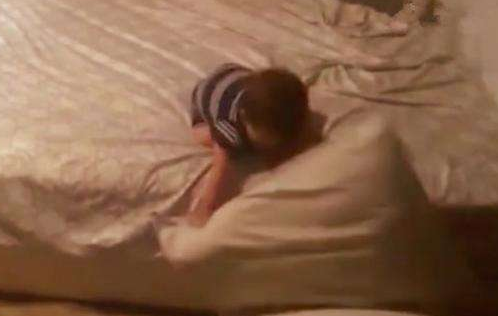 珠海交警|坦洲7个月女婴头朝下摔下床，当场发不出声！一家人急疯……