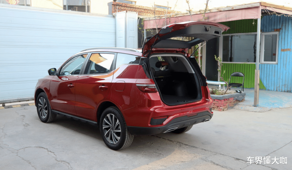 哈弗H6|1.4T的SUV轴距近2.7米，跌至6.39万元，还买啥哈弗H6？