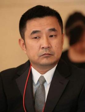 |欠债800亿，带亿女星和61个亿逃国外的王永红，如今怎样了