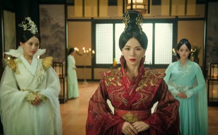 曹曦文▲凭“一己之力”毁掉整部剧，“带资入组”的加戏行为，连人带剧毁了