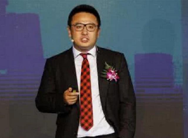 张旭豪▲当年那个套现600亿，将饿了么卖给马云的“快递小哥”，近况如何