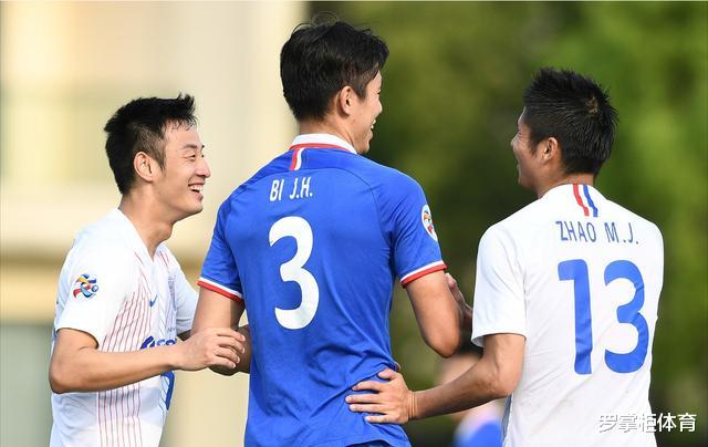 罗德曼@不堪重用？申花对抗赛本土中卫点球三不沾，新赛季或将无缘主力！