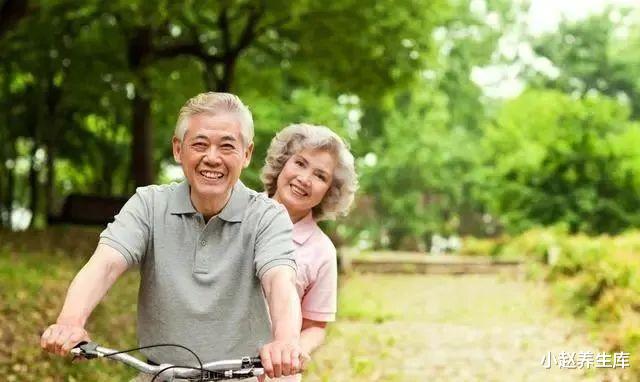 #长寿#长寿的人,通常会有6大共性,占的越多,恭喜你,长寿离你越近!