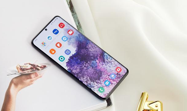 三星|三星机皇冲刺销量，从9999跌至7199，256GB+45W快充+百倍变焦