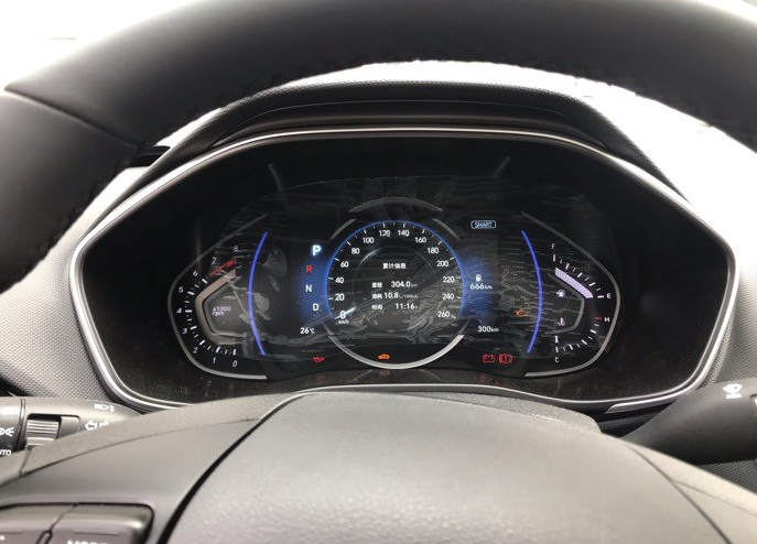 『标致2008』家里人叫我买本田飞度，但修车师傅推荐我买了这款车，太帅了！