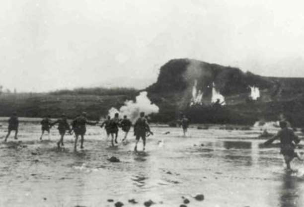 朝鲜战争|朝鲜战争，斯大林援助中国多少武器，远远超过一开始的计划数