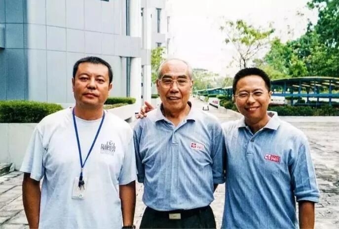 詹俊|为做体育部实习生他拒绝奔驰宝马!英超“头牌”詹俊,是怎样炼成的?