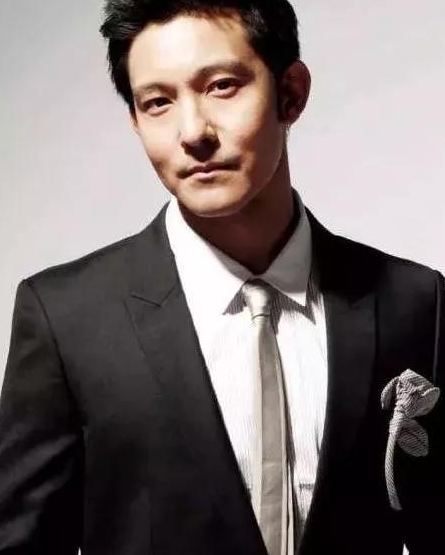 「张翰」中国最像“霸道总裁”的5大男星，张翰无缘，第一帅得令人窒息