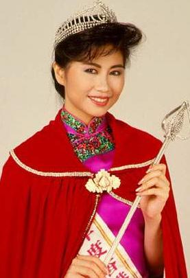 杨宝玲@港姐冠军杨宝玲,前夫曝“她7天要10次”,3婚嫁外国男终如愿?