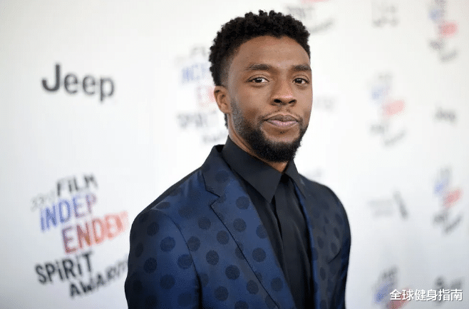 电影|43岁“黑豹”患癌去世引粉丝泪崩！评论区曝出了15000条他的“秘密”