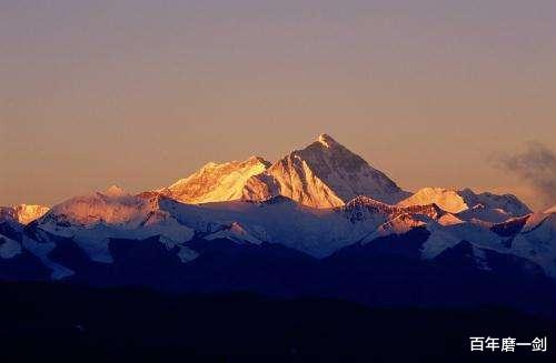 「5g手机」卢伟冰惊喜晒出5200米的珠峰仅小米有信号，网友：华为的基站