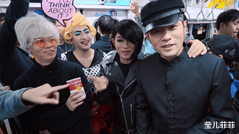 『周杰伦』他是八零九零后的青春回忆，没有人能像他，改写整个乐坛的风格！